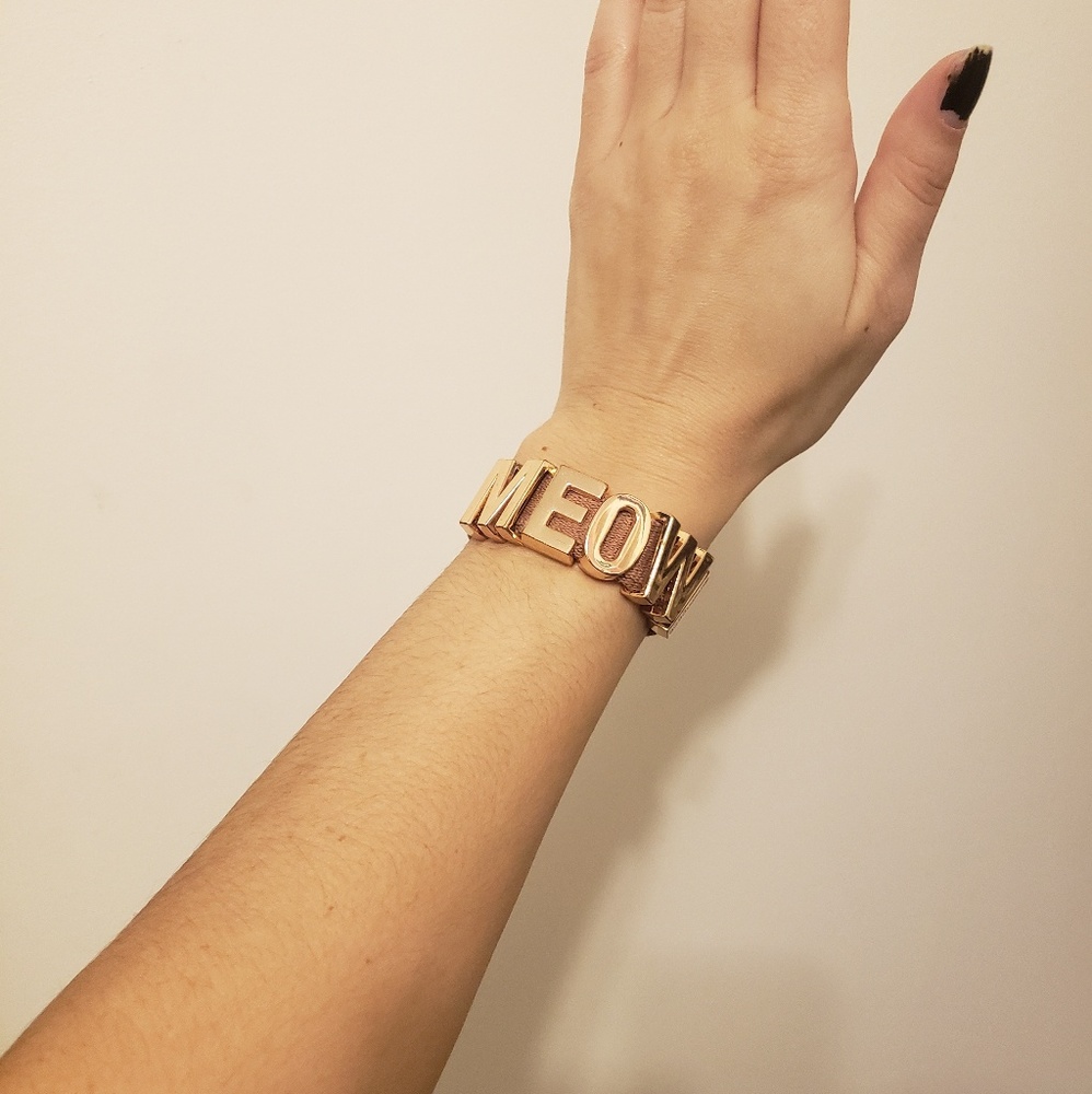 BCBGeneration • MEOW nude bracelet
